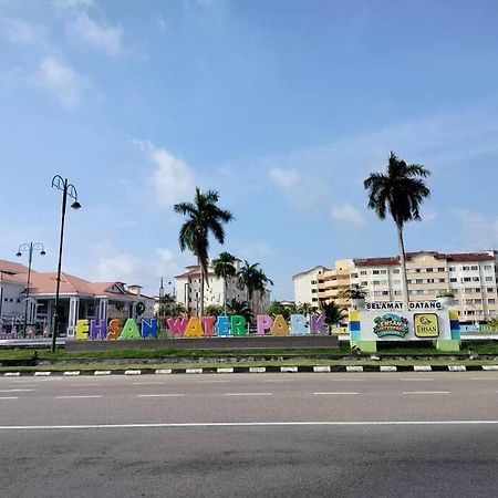 Homestay Elina - Cheap And Cosy Port Dickson Extérieur photo